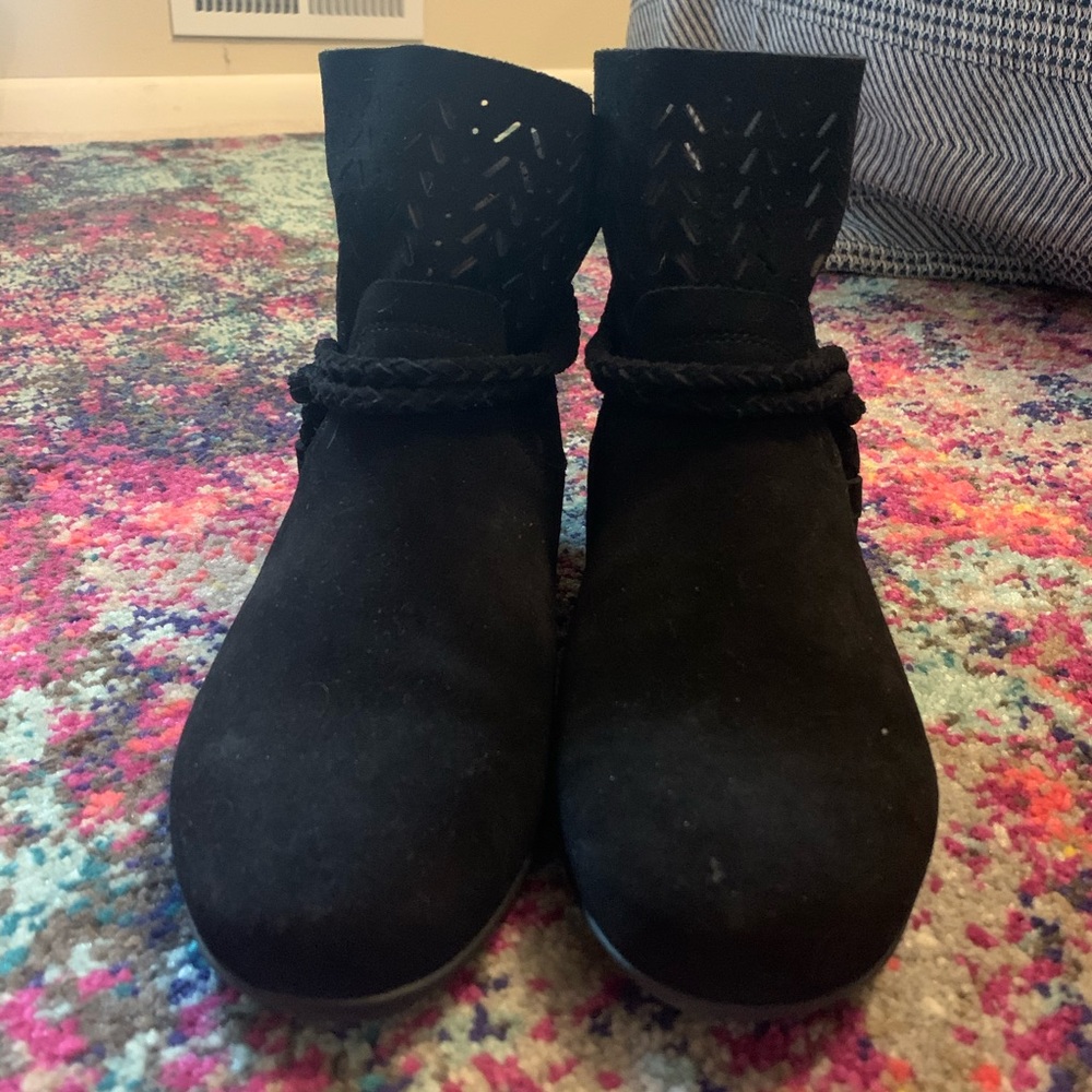 Abeo suede booties